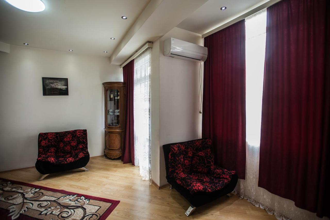 Sunny Apartments. Tbilisi. 300 Aragveli المظهر الخارجي الصورة